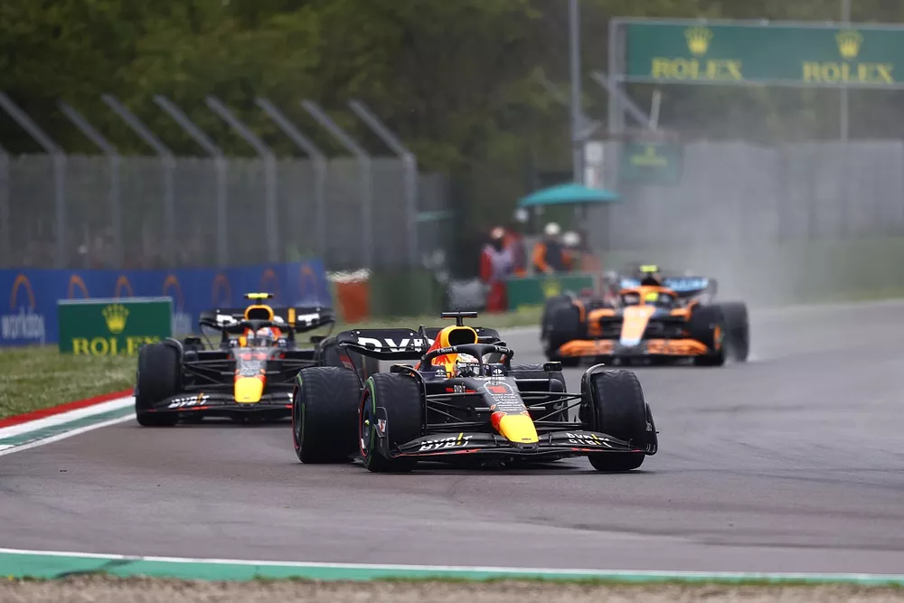 Max Verstappen, Red Bull Racing RB18, Sergio Perez, Red Bull Racing RB18, Lando Norris, McLaren MCL36
