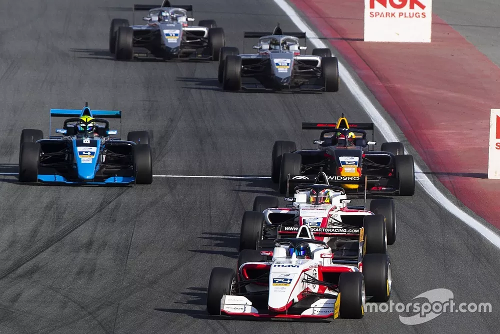 Guanyu Zhou, Abu Dhabi Racing by Prema, wins at Round 1 Race 1
