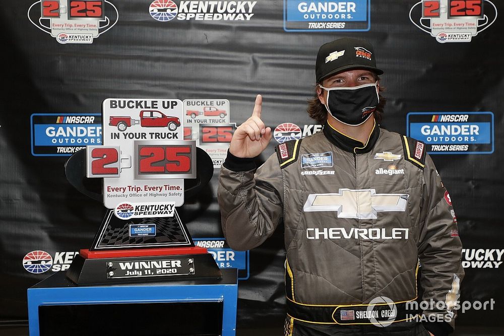 Sheldon Creed, GMS Racing, Chevrolet Silverado Chevy Accessories in victory lane