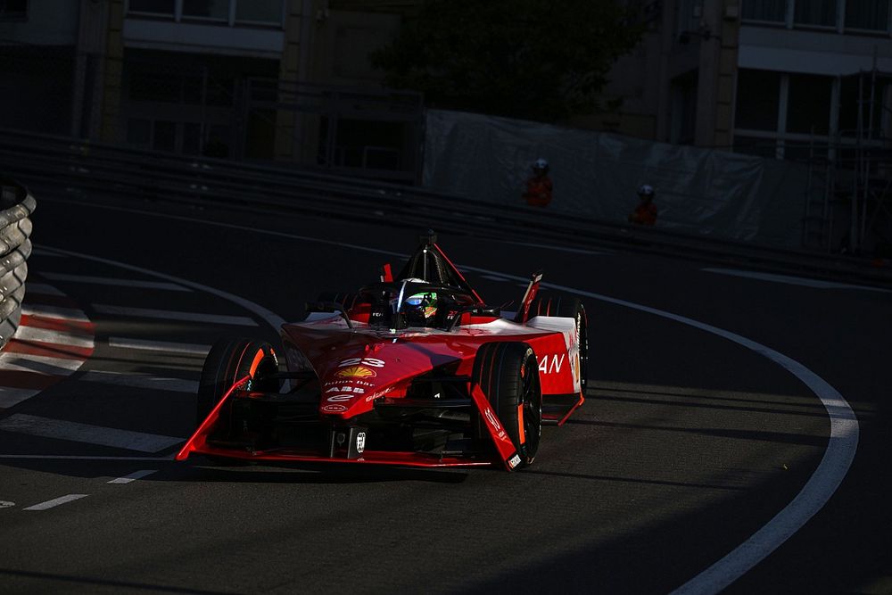 Sacha Fenestraz, Nissan Formula E Team, Nissan e-4ORCE 04