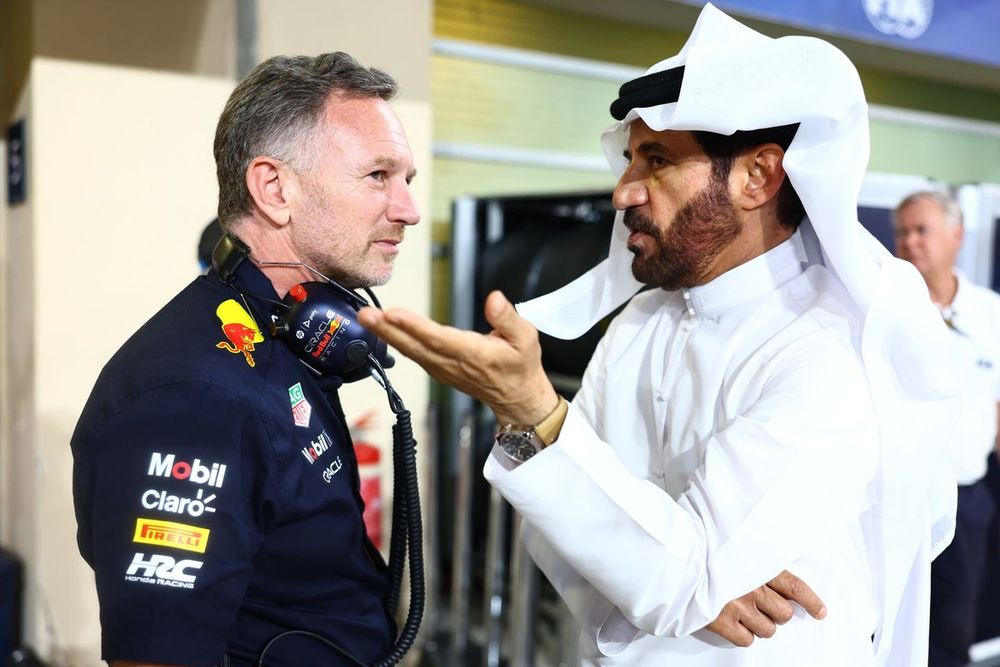 El director de Red Bull Racing, Christian Horner, y el presidente de la FIA Mohammed ben Sulayem
