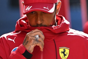 lewis-hamilton-ferrari.jpg