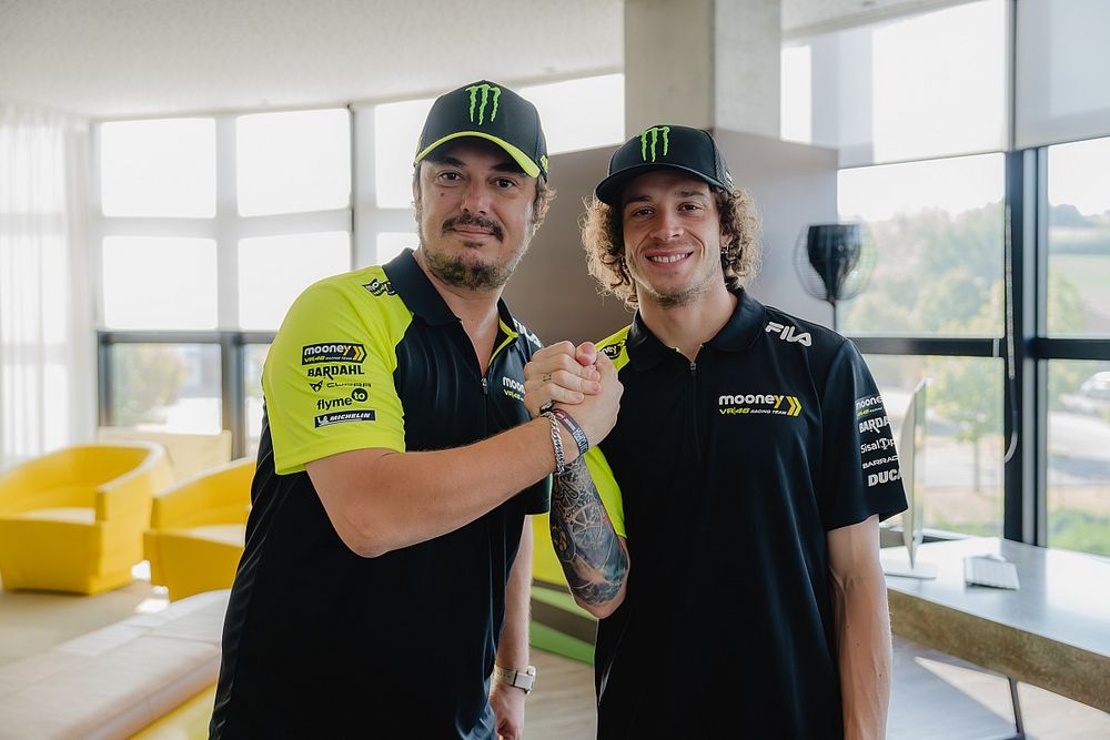 Marco Bezzecchi, VR46 Racing Team, Alessio Salucci, director del equipo