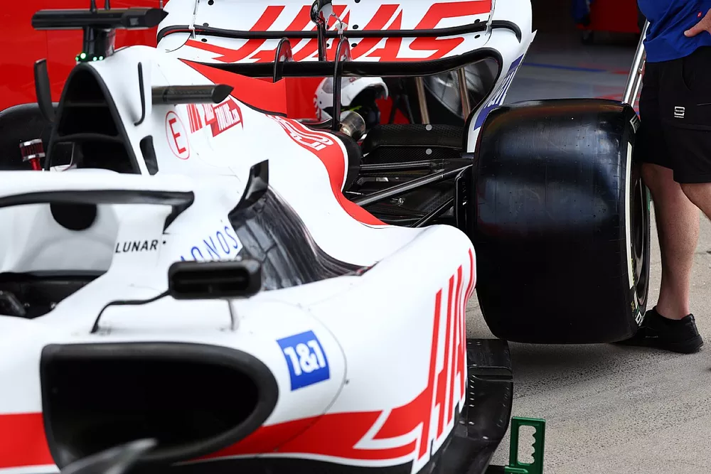Haas VF-22 rear wing detail
