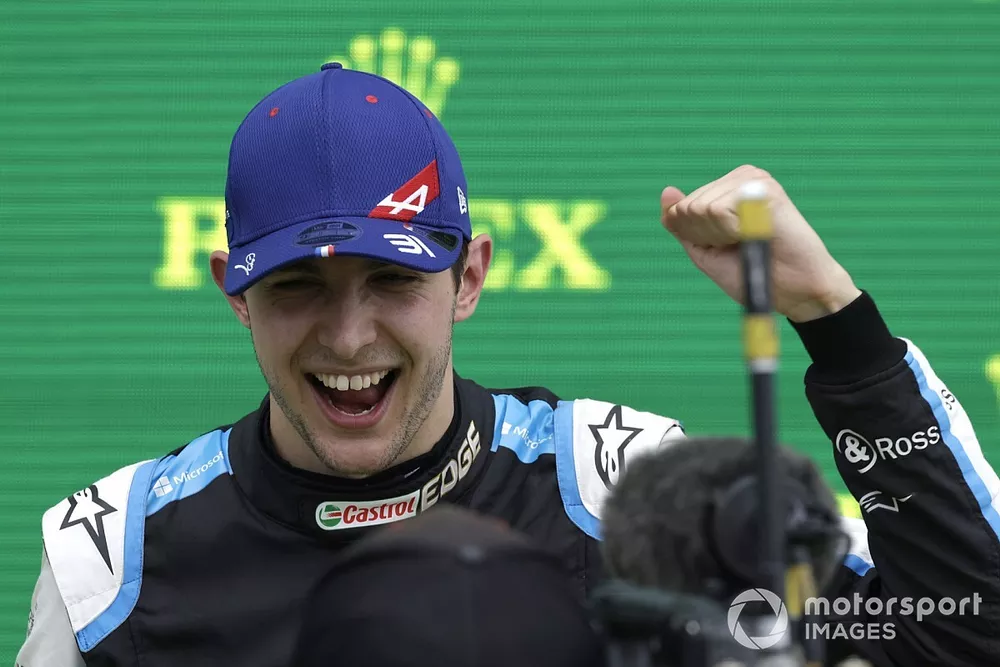 Le vainqueur Esteban Ocon, Alpine F1, f&ecirc;te
