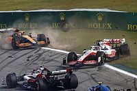 F1: Ricciardo é punido no grid de Abu Dhabi por batida com Magnussen