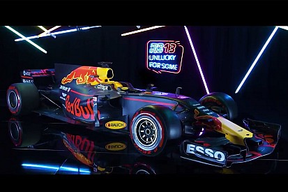 Red Bull presenteert nieuwe Formule 1-auto van Verstappen en Ricciardo
