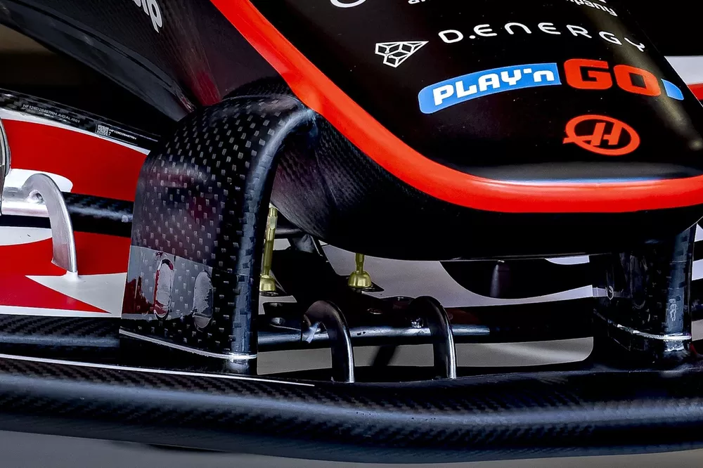 Haas VF-26 front wing