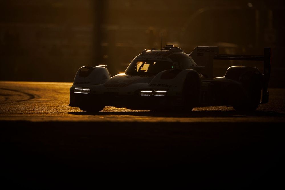 #6 Porsche Penske Motorsport Porsche 963: Laurens Vanthoor, Kevin Estre, Matt Campbell
