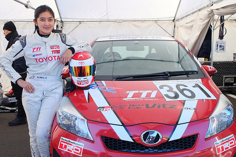 Alinka berbagi pengalaman di Toyota Gazoo Racing Festival