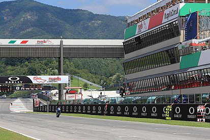 Iannone marca el ritmo en Mugello durante el warm up