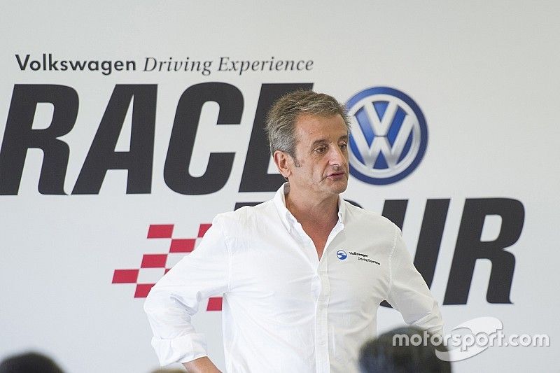 Luis Moya, Volkswagen