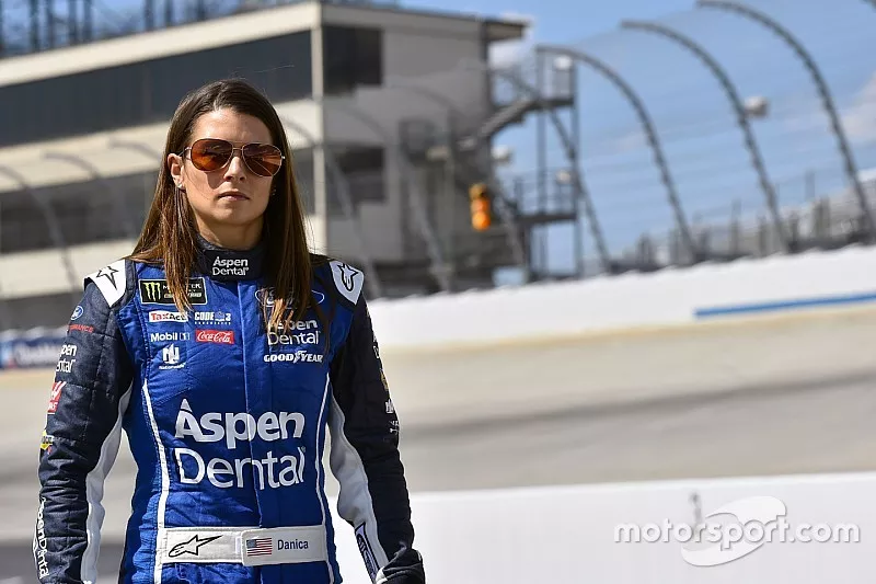 Danica Patrick, Stewart-Haas Racing Ford