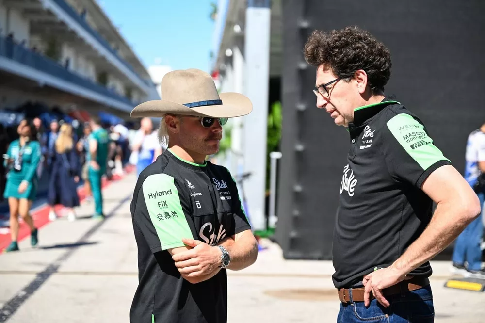Valtteri Bottas, Mattia Binotto, Stake F1 Team KICK Sauber