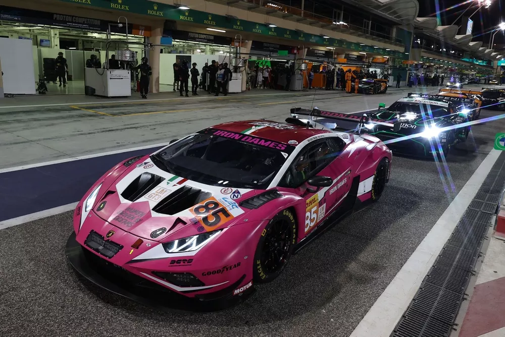 #85 Iron Dames Lamborghini Huracan LMGT3 Evo2: Sarah Bovy, Rahel Frey, Michelle Gatting