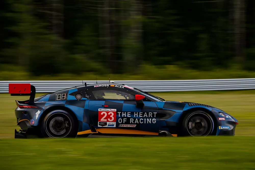 #23 Heart of Racing Team Aston Martin Vantage GT3: Ross Gunn, Alex Riberas