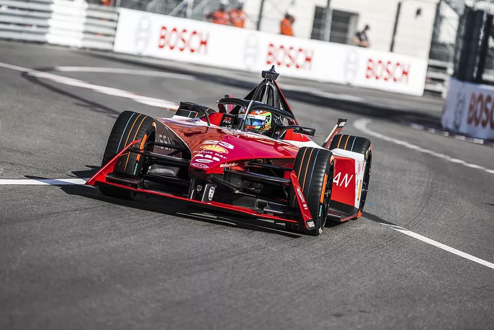 Sacha Fenestraz, Nissan Formula E Team, Nissan e-4ORCE 04