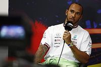 F1: Hamilton diz que Mercedes está "definitivamente" mais perto de vencer