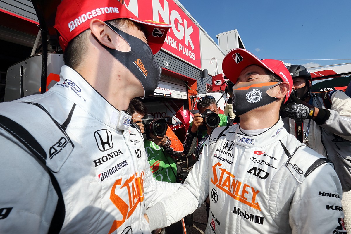 スーパーGT】1号車STANLEYの山本尚貴、今季初PPに満面の笑み