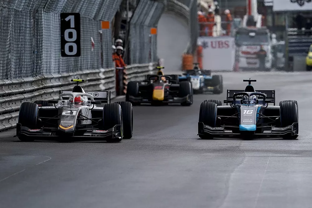 Ralph Boschung, Campos Racing, se bat avec Roy Nissany, DAMS 