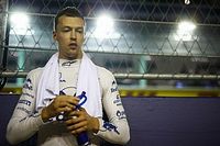 Raikkonen "se suicid&oacute;" con su maniobra, dice Kvyat