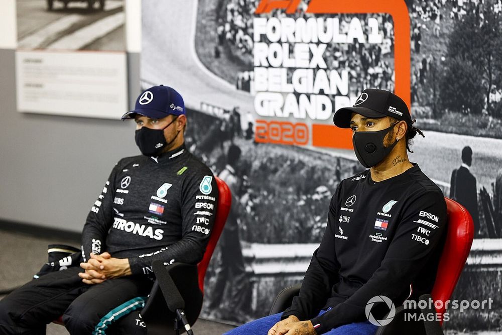 Valtteri Bottas, Mercedes-AMG F1, and pole man Lewis Hamilton, Mercedes-AMG F1, in the post Qualifying Press Conference