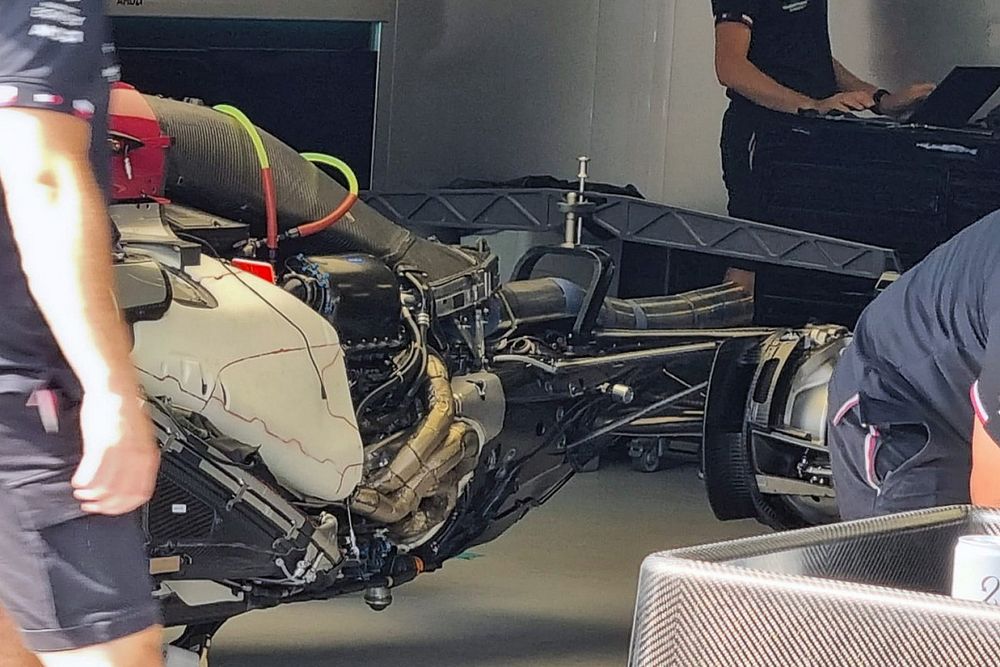 Detalle del motor Mercedes W13