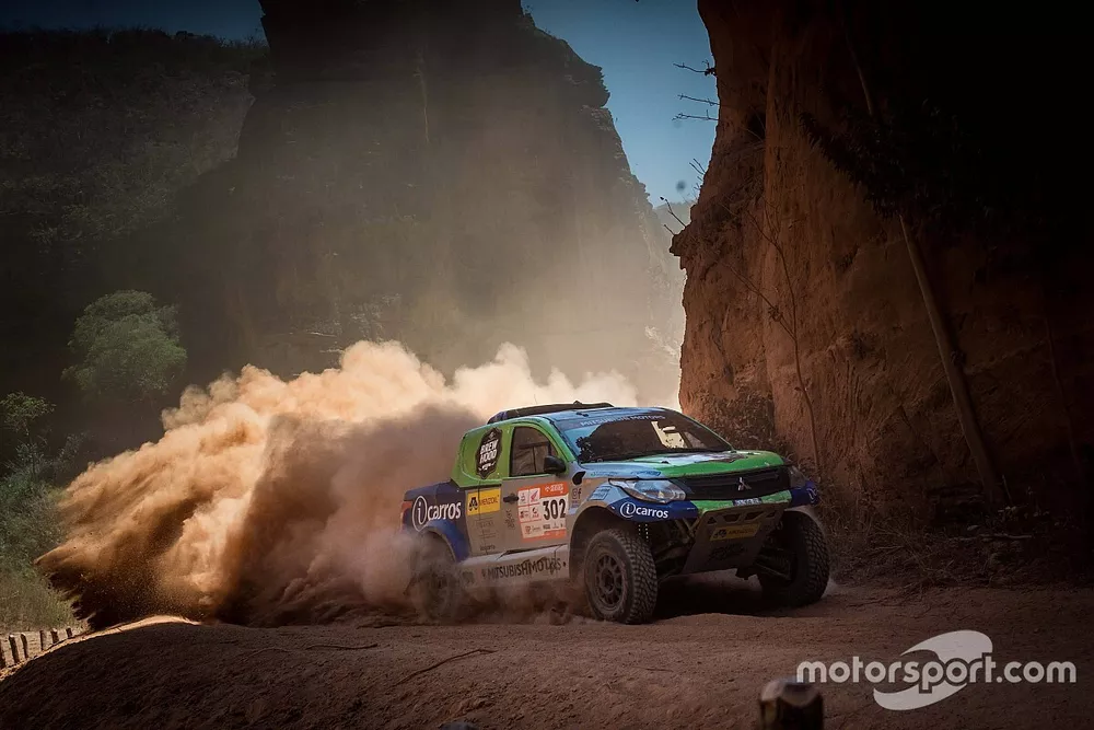 O Mitsubishi de Guiga Spinelli/Youssef Haddad
