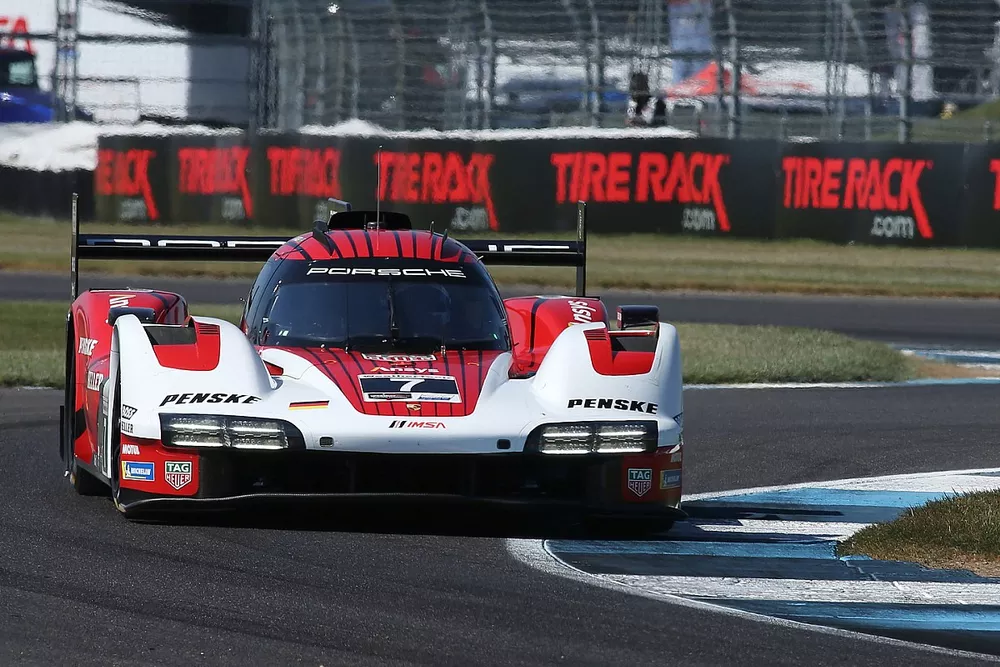 #7 Porsche Penske Motorsport Porsche 963: Matt Campbell, Felipe Nasr