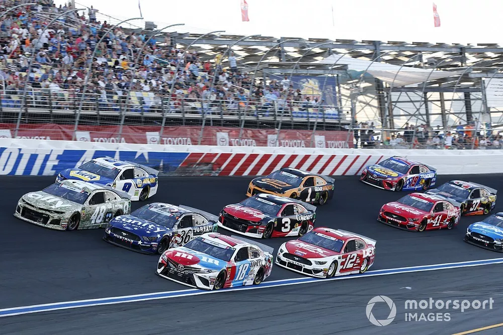  Jimmie Johnson, Hendrick Motorsports, Chevrolet Camaro Ally Patriotic  Chase Elliott, Hendrick Motorsports, Chevrolet Camaro NAPA AUTO PARTS  Kyle Busch, Joe Gibbs Racing, Toyota Camry M&M's Red, White & Blue  Matt Tifft, Front Row Motorsports, Ford Must