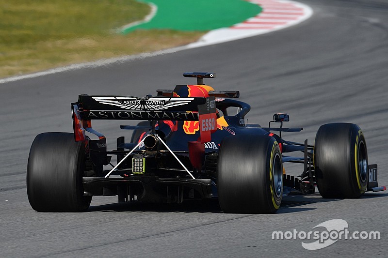Red Bull con due tiranti enormi per spegnere le vibrazioni del motore Honda