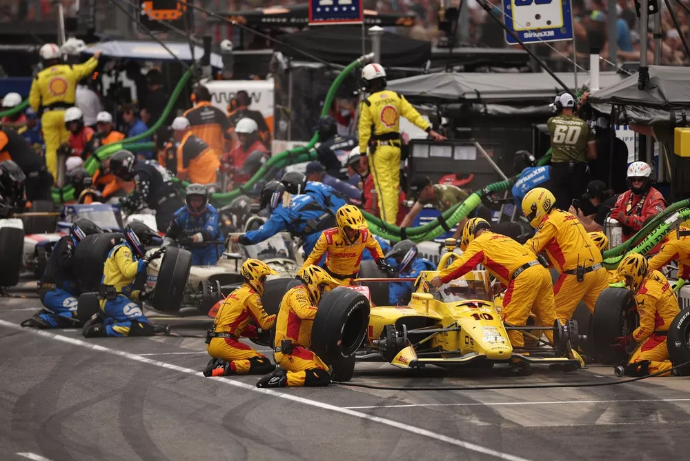 Indy 500 pit stops