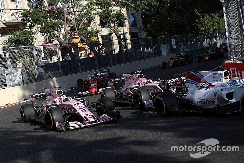 Sergio Pérez, Sahara Force India VJM10 y Esteban Ocon, Sahara Force India VJM10