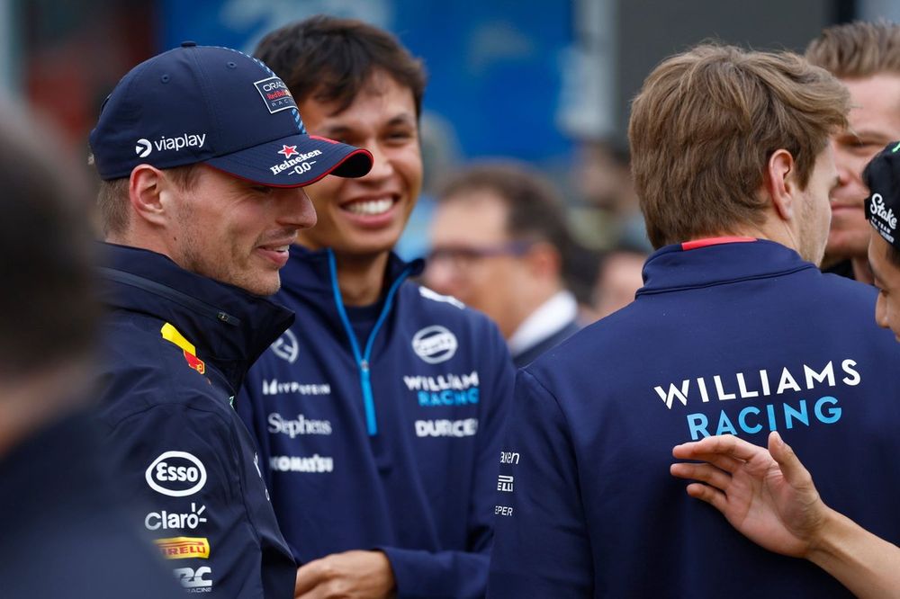 Max Verstappen, Red Bull Racing, Alex Albon, Williams Racing, Logan Sargeant, Williams Racing