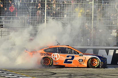 Roger Penske resalta récord de Brad Keselowski en NASCAR