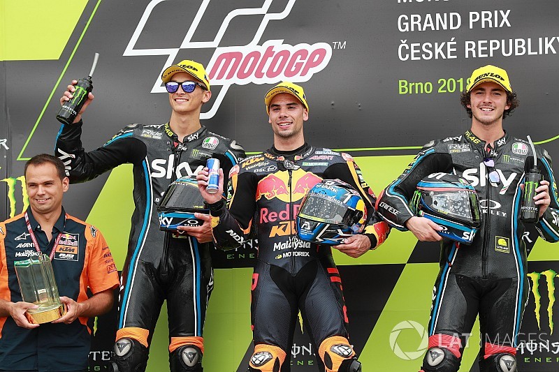 Oliveira se lleva un intenso duelo con Marini y es nuevo líder