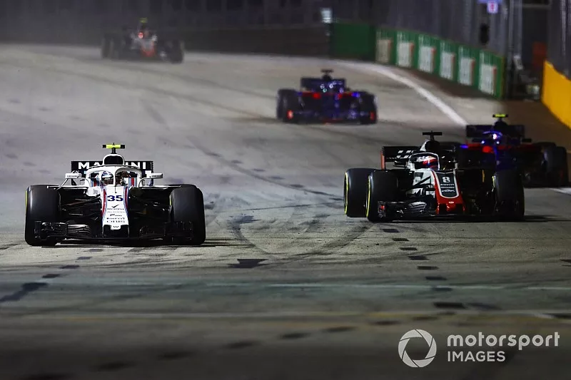 سيرغي سيروتكين، ويليامز ورومان غروجان، هاس وبيير غاسلي، تورو روسو وبرندون هارتلي، تورو روسو


