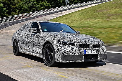 Новий BMW M3 все ж може отримати механічну коробку передач