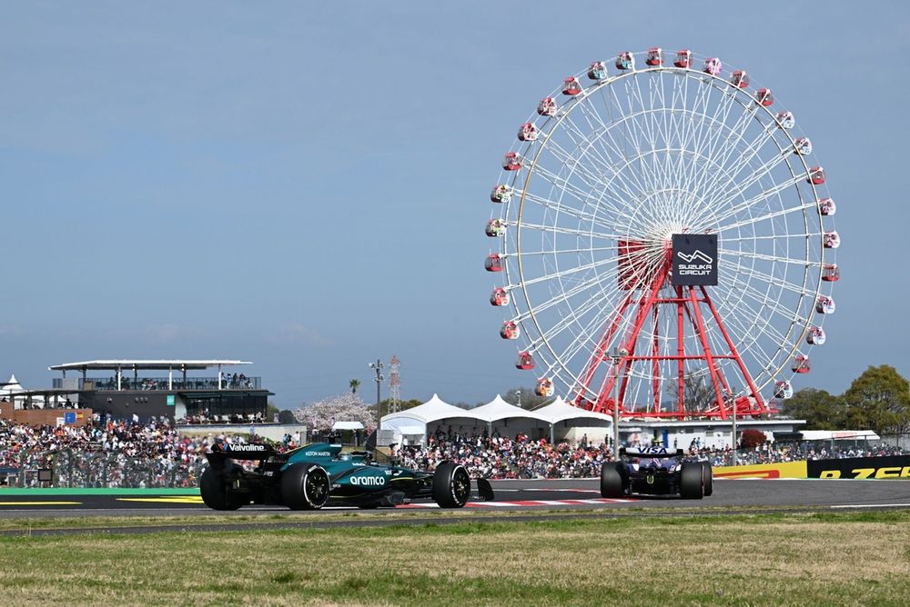 Lance Stroll, Aston Martin AMR24 e Yuki Tsunoda, VCARB 01