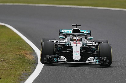 Hamilton domineert vrijdagtrainingen in Japan, Verstappen P4