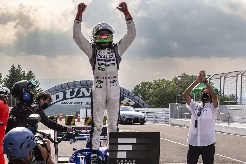 Sacha Fenestraz（KONDO RACING）