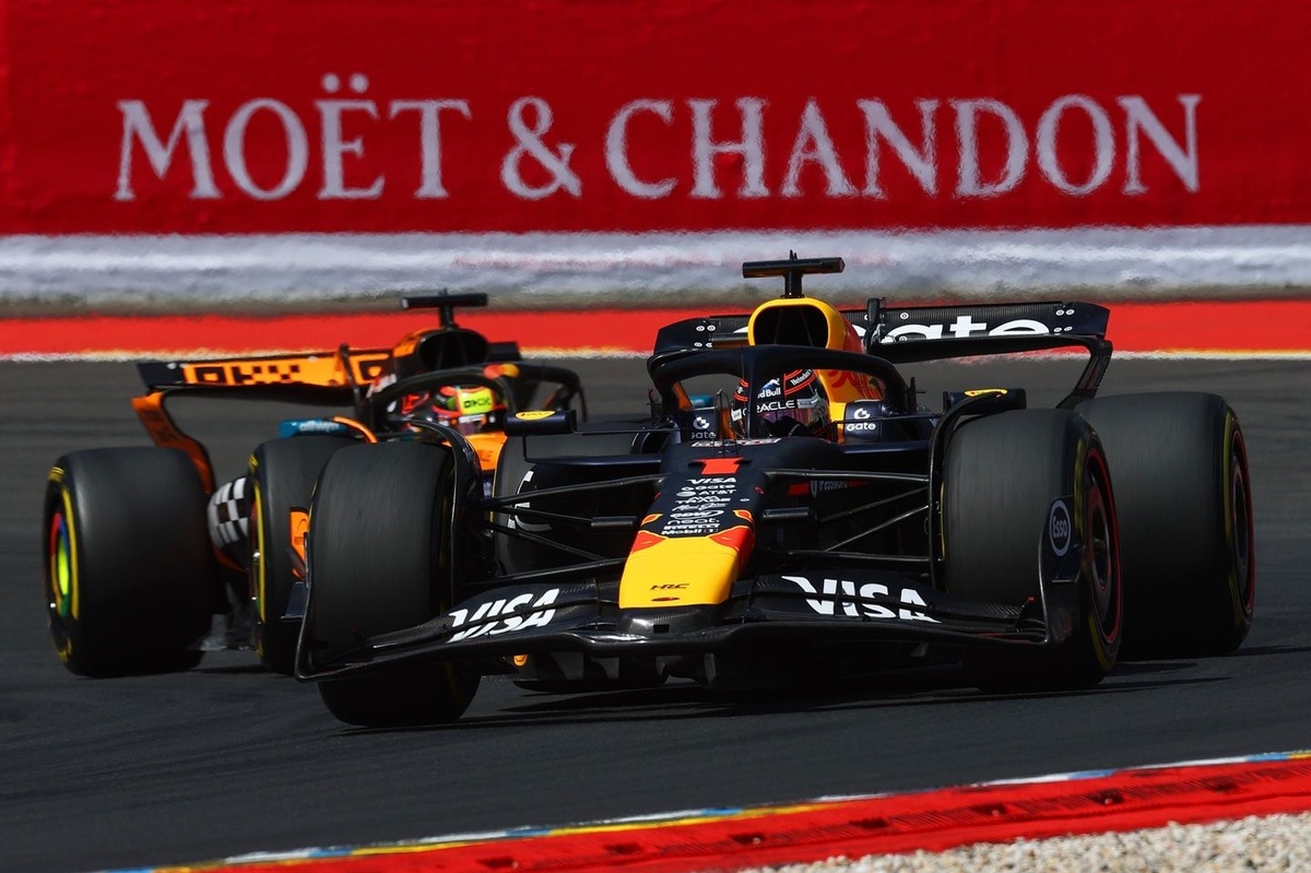 F1 Belgian GP: Max Verstappen fends off Oscar Piastri and Lando Norris for sprint race win thumbnail