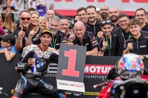 Toprak completa un fin de semana perfecto y ya es l&iacute;der; Bautista regresa al podio