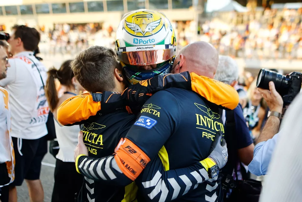 Gabriel Bortoleto, Invicta Racing, celebrates with team mates in Parc Ferme