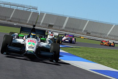 Simracing: Lars Brugman wint tweede IndyCar-race