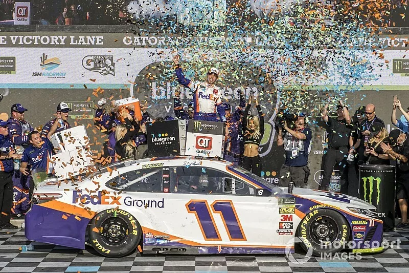 Race Winner Denny Hamlin, Joe Gibbs Racing, Toyota Camry FedEx Ground