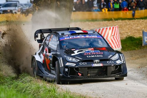 WRC Europa Central: Ogier ampl&iacute;a su ventaja mientras Neuville tropieza