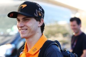 激しいF1タイトル争いの裏でピアストリが戦っていた、&ldquo;UNO世界選手権&rdquo;。ラッセルがローカルルール採用で優位に「みんな負けず嫌いなんだ！」