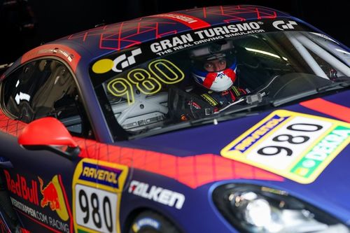 Experiencias como Nürburgring son "muy importantes" para Verstappen