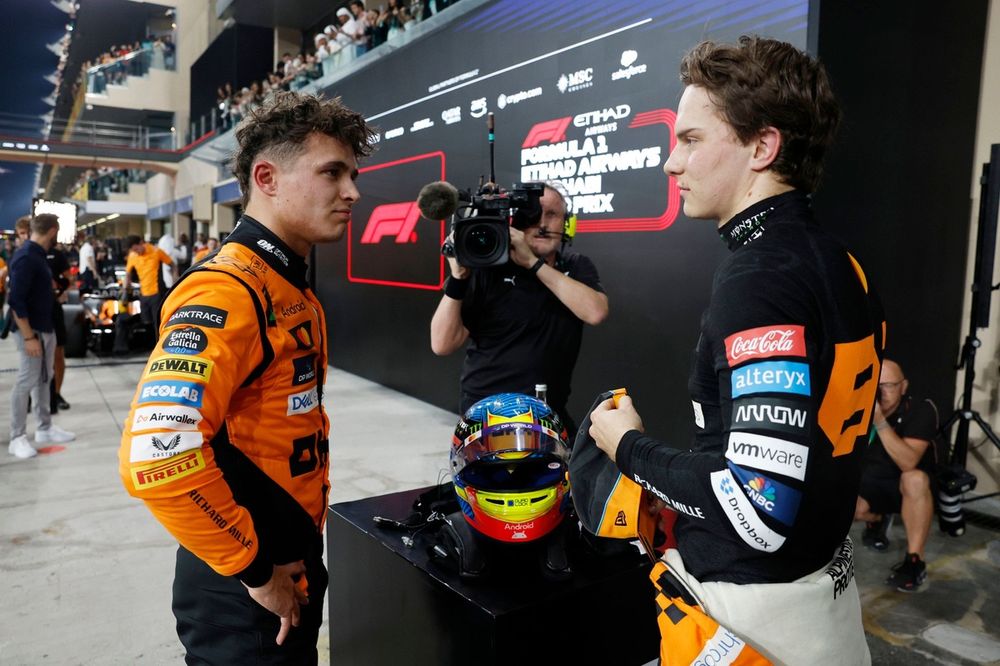 Lando Norris, McLaren F1 Team, Oscar Piastri, McLaren F1 Team